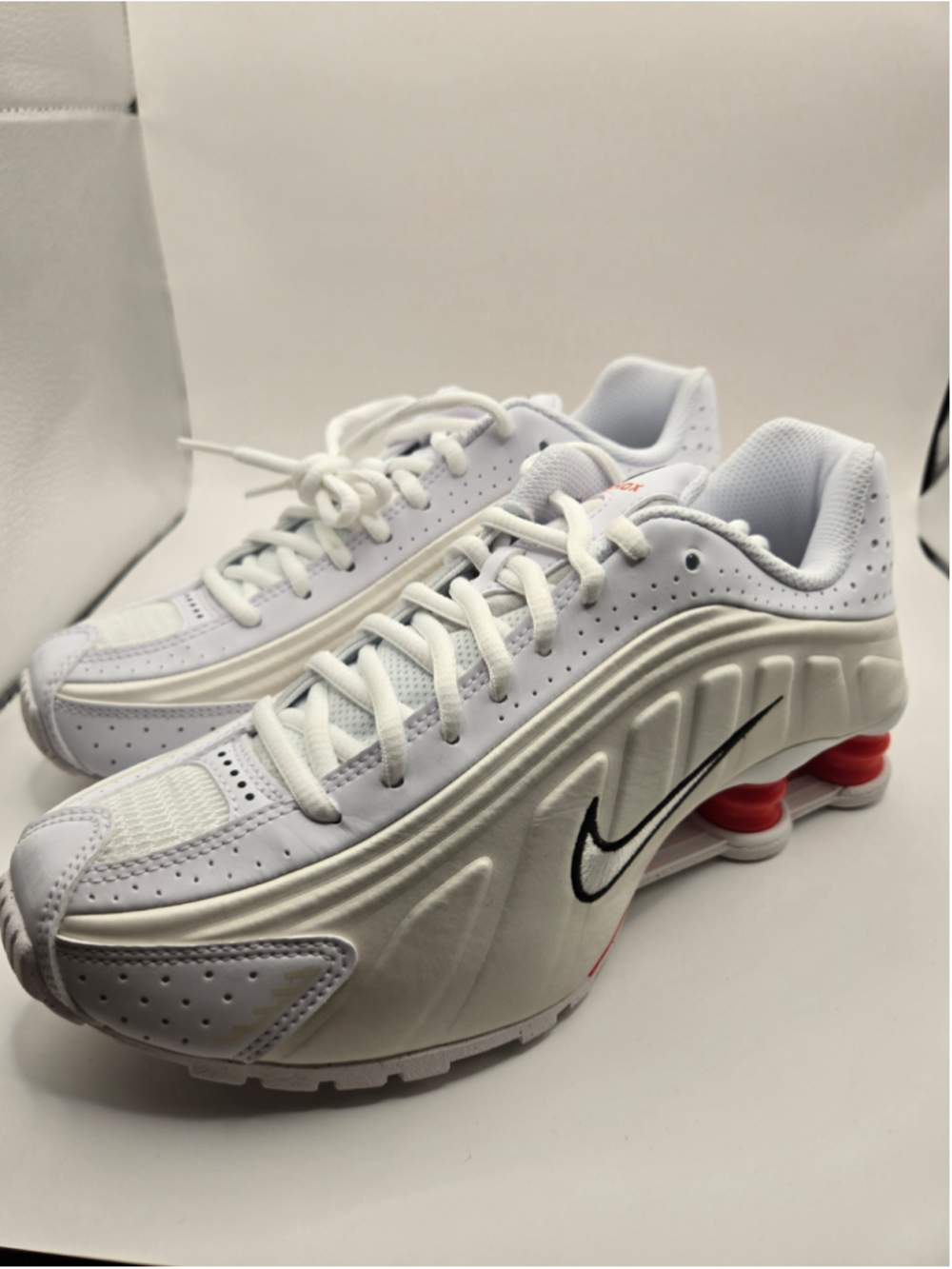 Nike Shox R4 GS Sneakers White Red Size 5.5Y
